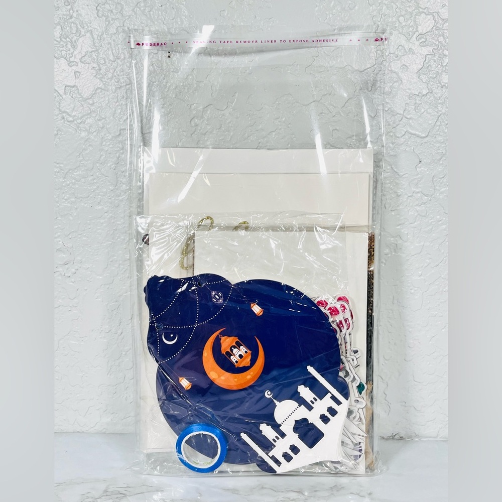 5 Piece Miscellaneous Birthday Decorations